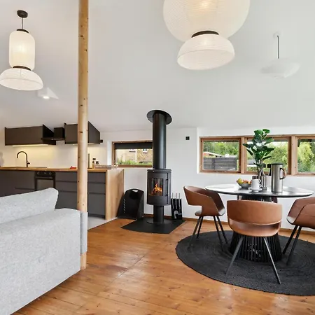 Nyaraló 1 Bedroom Lovely In *